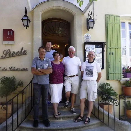 Le Siècle Hotel Mazan