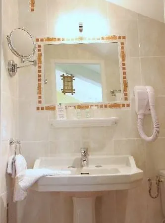 Le Siècle Hotel Mazan